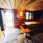 Stanleyowka Klimatyczny W Gorcach Ustrzyk