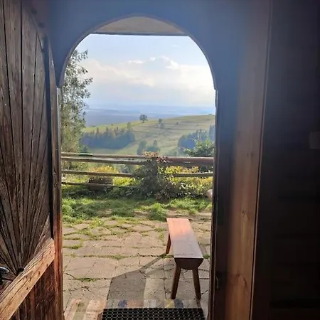 Stanleyowka Klimatyczny W Gorcach Ustrzyk